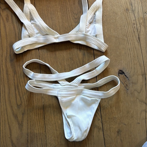 White Ribbed Bikini Set Minimale Animale - Picture 3 of 4